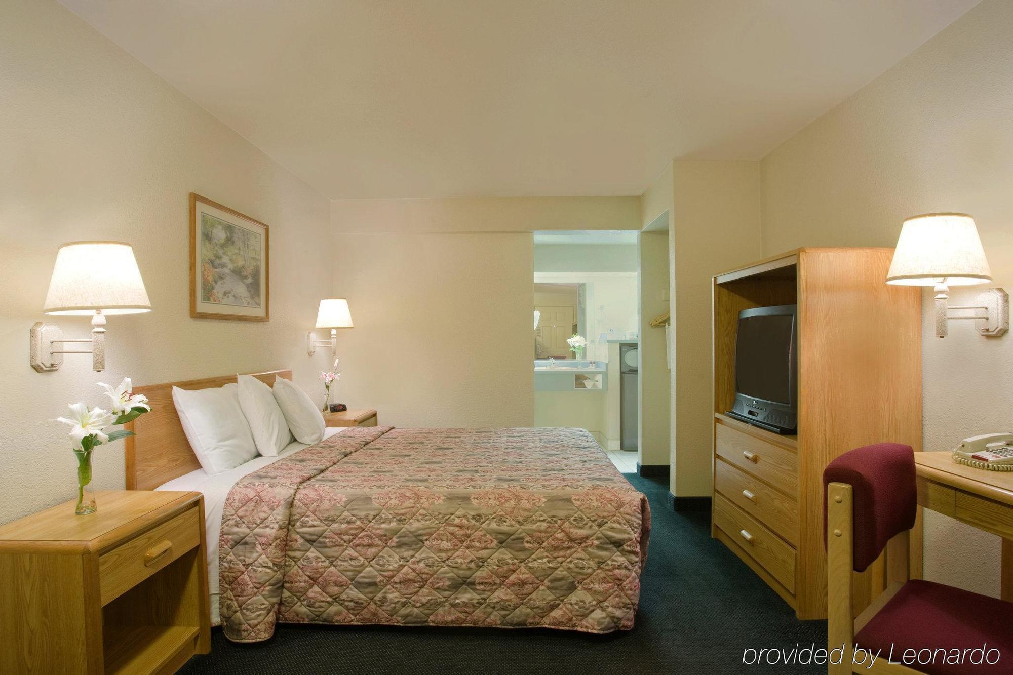Turlock Inn ภายนอก รูปภาพ